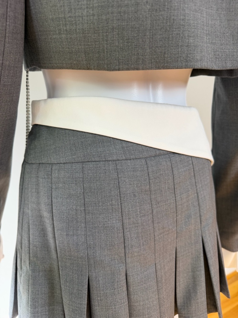 Nana Jacqueline - Charlotten & Harper Gray and White Pleated Skort Set - Picture 12 of 16
